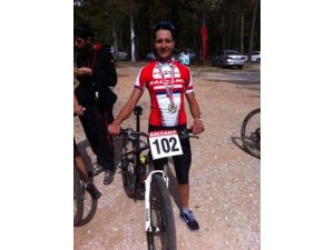 Bisiklette Alanya'nın Sporcusu Jovana Cmogoraç 3. Oldu