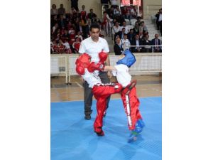 Mudanya'da Kick Boks Rüzgarı Esti