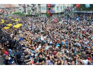 Manisa'da Mesir Macunu Saçıldı, Eller 474. Kez Şifaya Açıldı