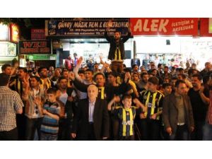 Diyarbakır'da Fenerbahçe Taraftarları Şampiyonluğu Kutlayamadı