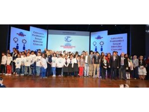 Aziziye Koleji Öğrencileri, Sobio'dan Madalya İle Döndü