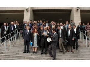 Adli Yıl Açılışında Gösteri Yapan 18 Avukatın Yargılanmasına Başlandı