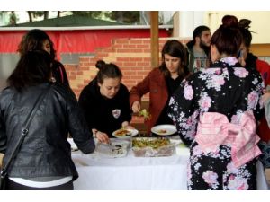 Çanakkale’de Sushi Kuyruğu