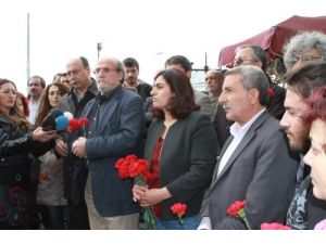 Hdp’liler Kazancı Yokuşu’na Karanfil Bıraktı