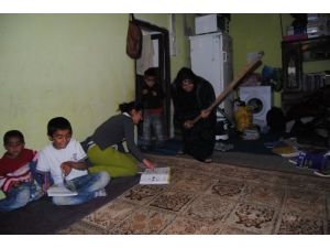 Yüksekova'da Yılanlar Türfent Ailesinin Kabusu Oldu