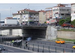 Hastane Önü Savaş Alanına Döndü