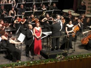 Senfonik Neşet Ertaş Türküleri Sanatseverlerle Buluştu