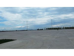 Yenikapı'daki Meydan Bomboş Kaldı