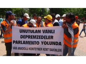 Batman'da 1 Mayıs'a Halaylı Kutlama