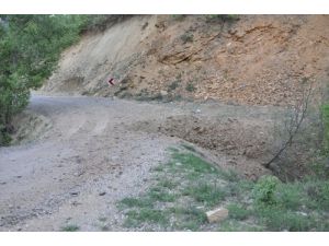 Tunceli'de Askeri Araca Bombalı Saldırı