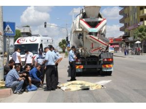 Yaşlı Kadın Beton Mikserinin Altında Kaldı