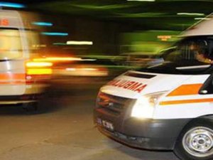 İşçi minibüsü yoldan çıktı: 1 ölü, 19 yaralı