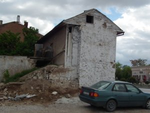 Yıkıldı yıkılacak
