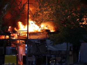 Yangın Konya'da bir iş yerini kül etti