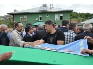 Kılıçdaroğlu, Amcasının Cenazesine Katıldı