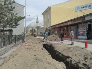 Kanalizasyon Çalışması Sırasında Doğalgaz Borusu Patladı