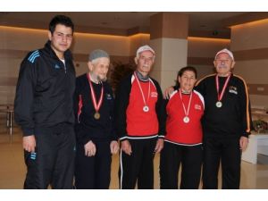 Dedeler Ve Neneler 2. Bahar Koşusu İçin Hazır