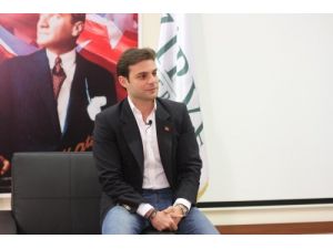 Oyuncu Mehmet Aslan: Aramızdaki Ön Yargıları Yıkarsak Daha Da İleri Gideceğiz