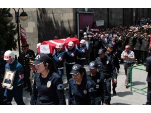 Kaza Şehidi Uzman Çavuş, Anne Ve Babasını Yıllar Önce Kanserden Kaybetmiş