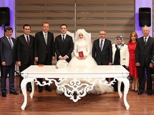 Bir nikah bir Başbakan yedi bakan