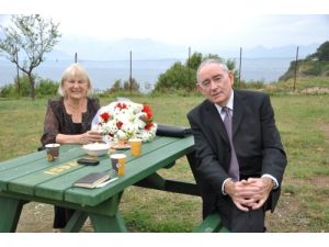 'Yaşlanmak, Bilgeliğe Ve Üretkenliğe Yapılan Zevkli Bir Yolculuk'