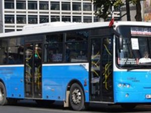 Otobüste 'selfie'ye koca dayağı