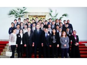 Akp Gençlik Kolları'nın Başbakan İle Çekildik Dedikleri Fotoğraf Montaj Çıktı