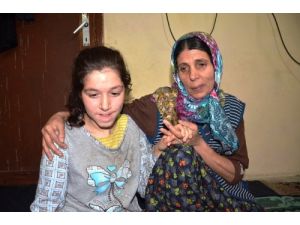 Tek Arzusu Engelli Kızını Tedavi Ettirip Konuşturabilmek