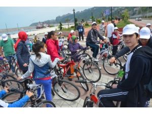 Fatih'li Öğrenciler, Sağlıklı Yaşama Dikkat Çekmek İçin Pedal Çevirdi