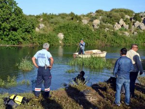 Yüzmek için girdiği kanalda boğuldu