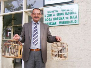 Kaçak avladıkları canlı hayvanlarla yakalandılar