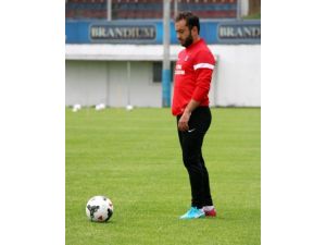 Hami Mandıralı’dan Futbolculara Uyarı