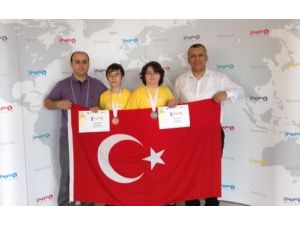 Fatih Koleji, Bilgisayar Olimpiyatları’nda Dünya 2.'si Ve 3.'sü Oldu