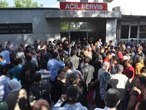 Soma Devlet Hastanesi'nin önünde acı bekleyiş