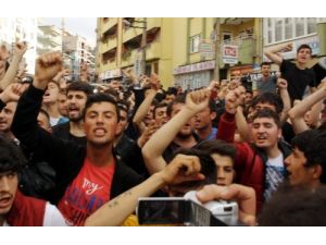 Soma Halkı Sokağa Döküldü, Polis Müdahale Etti