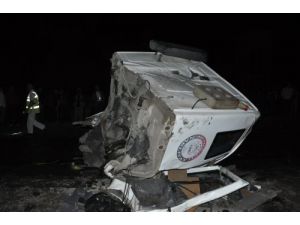 Silopi’de Trafik Kazası: 2 Ölü, 3 Yaralı