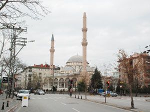 Minareler halen tamir edilmedi