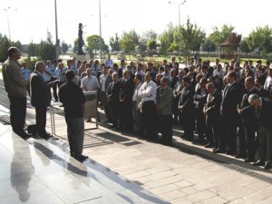 Adliye çalışanlarından maden şehitlerine dua