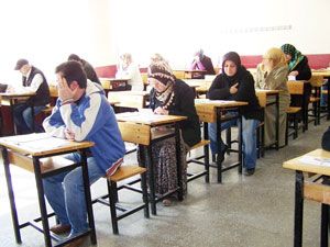 Beyşehir'de ilk kez açık ilköğretim sınavı yapıldı