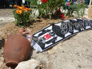 Soma şehitlerinin mezarlarındaki testilerin sırrı