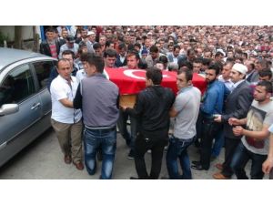 Soma Faciasında Ölen Madenci Baba 6. Günde Toprağa Verildi