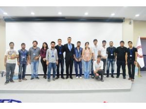 Kartondan Köprüler Tasarlayıp Yarıştılar