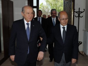 Devlet Bahçeli Ahmet Necdet Sezer'le buluştu