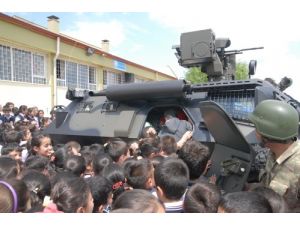 175. Yılın Coşkusunu Çocuklarla Birlikte Kutladılar