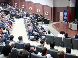 Tarihçi-yazar Bahadıroğlu Konya'da