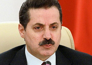 Bakan Faruk Çelik acil ameliyata alındı