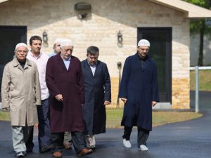 Gülen aylar sonra ilk kez böyle görüntülendi!