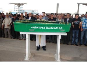 Sel Sularına Kapılarak Boğulan Kadın Toprağa Verildi