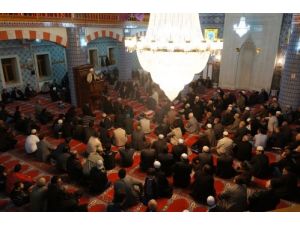 Erzurumlular Miraç Gecesi Camilere Akın Etti