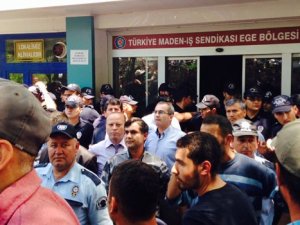 Soma'da işçiler ayaklandı